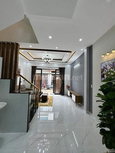 Kẹt tiền bán nhà tại Đặng Thùy Trâm, Phường 13, Bình Thạnh.