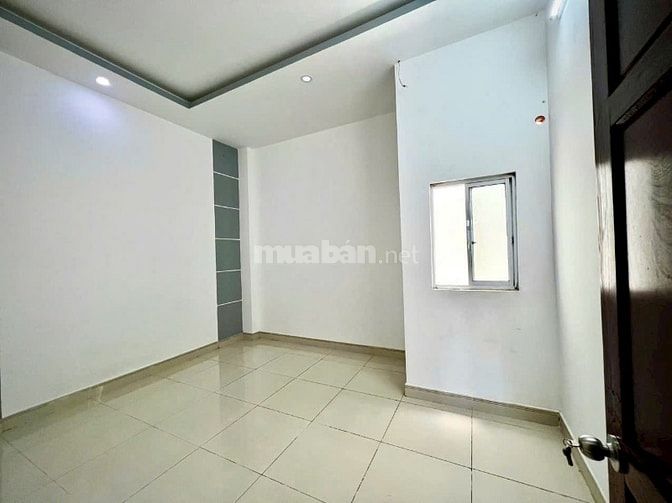 Bán Nhà Giá Rẻ Chỉ 5,7 Tỷ – Thị Trấn Nhà Bè, Đường Huỳnh Tấn Phát