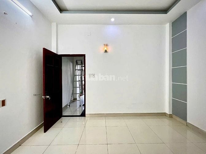 Bán Nhà Giá Rẻ Chỉ 5,7 Tỷ – Thị Trấn Nhà Bè, Đường Huỳnh Tấn Phát