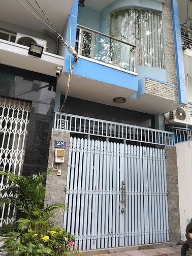Cần bán nhà mặt tiền gần chợ Phạm Thế Hiển