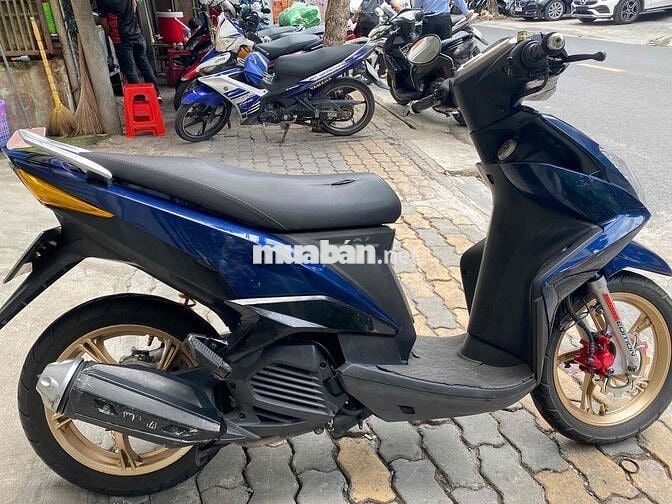 Xe tay ga Yamaha Luvias Fi 2015