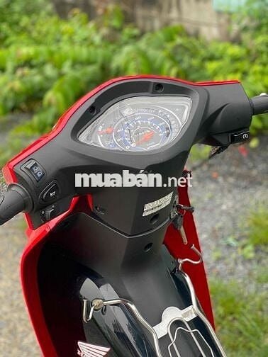 bán xe wave 2023 đăng kí 2024 odo1.600 bstp 9chủ