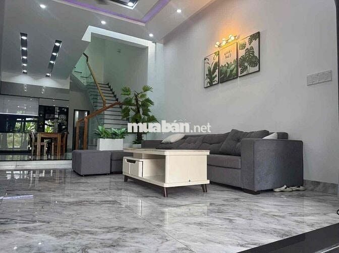 Cho thuê nhà đẹp đường Thông Nam Hoà Xuân - gần cầu trung lương
