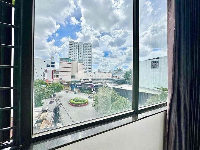 STUDIO VIEW FULL KÍNH - FULL NỘI THẤT NGAY CHỢ TÂN HƯƠNG