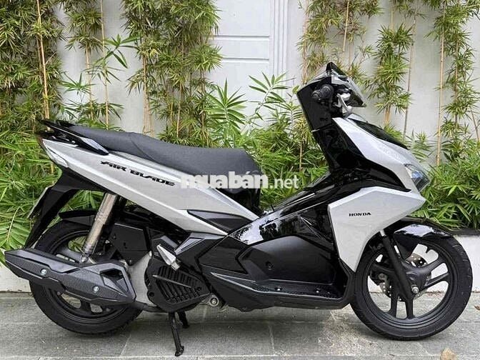 Air blade bạc Porsche bstp( 13trieu nhận xe)