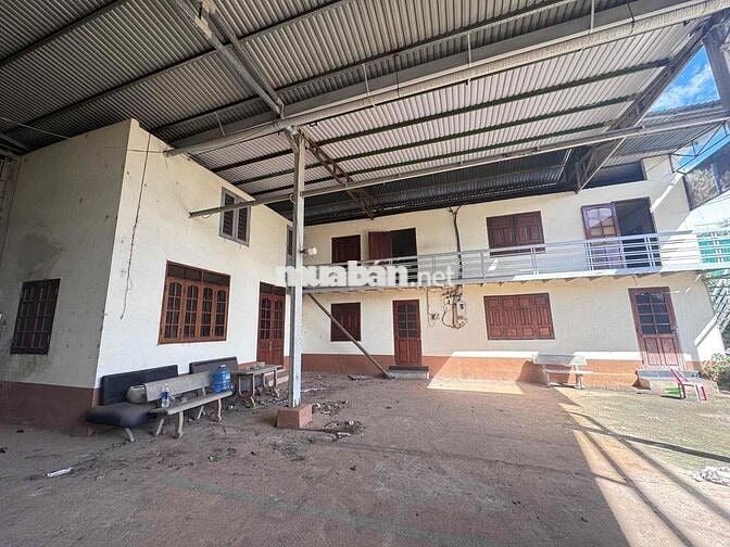 Cho Thuê Kho 2200m2 - Ngay trung tâm Tp