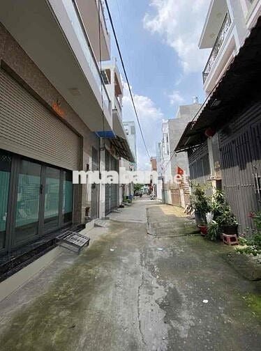 5,05 tỷ- bán nhà 3 tầng Bình Tân, Hương lộ 2- 4❌11m, sổ riêng