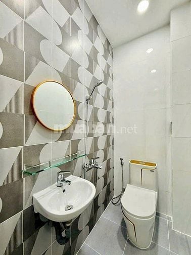 Hạ giá bán gấp căn nhà Thạch Thị Thanh - Q1 - Giá 3 tỷ 3