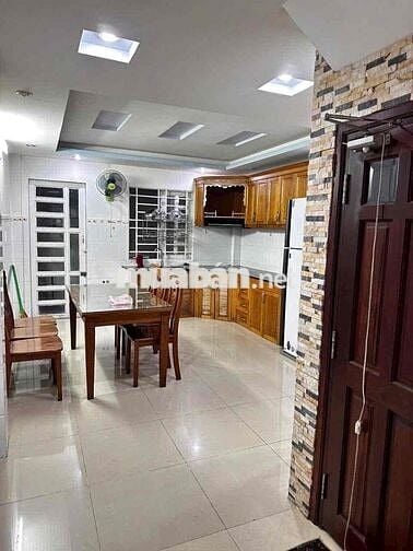 NHÀ NGUYÊN CĂN CHO THUÊ P15 TÂN BÌNH