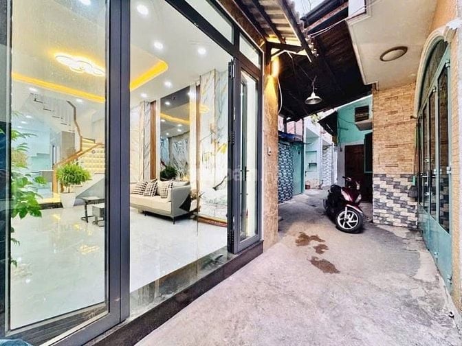 Chủ nhà cần bán căn Nguyễn Khuyến 50m2 cạnh Học Viện Cán Bộ - 2tỷ150 