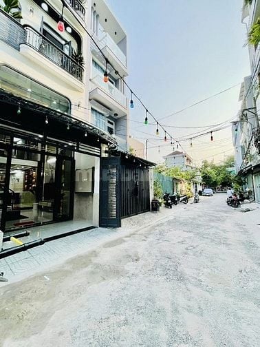 🚀 Cơ hội sở hữu nhà trung tâm Quận 10 – 4PN, 5WC, giá chỉ 4 Tỷ 850