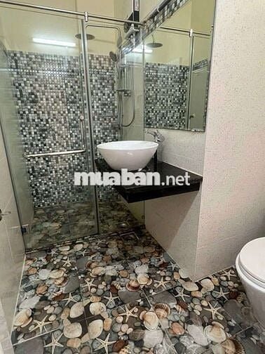 Cho thuê nhà hẻm xe hơi kênh 26/3 p. Bình Hưng Hòa quận Bình Tân
