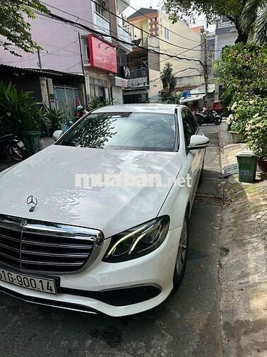 Mercedes Benz E Class 2018 E200 - 130000 km