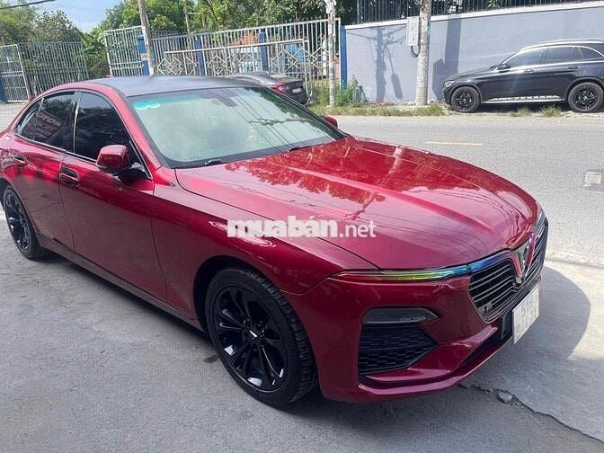 VinFast Lux A2.0 2021 2.0 AT - 118000 km