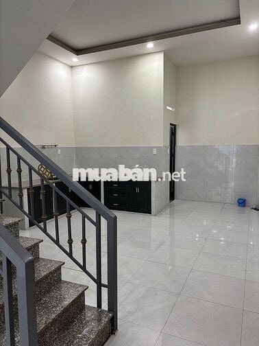 Quán ăn vặt 72m2 mặt tiền hẻm Nguyễn Ảnh Thủ, 4 phòng ngủ, Quận 12