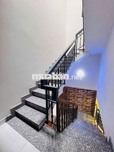 Quán ăn vặt 72m2 mặt tiền hẻm Nguyễn Ảnh Thủ, 4 phòng ngủ, Quận 12