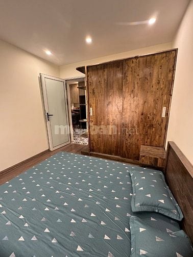 Bán căn hộ TT DT 80m T3 TK đẹp sịn full nội thất phố Hoàng Ngọc Phách
