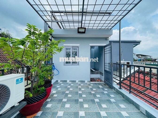 Nhà mặt tiền hẻm kinh doanh tốt