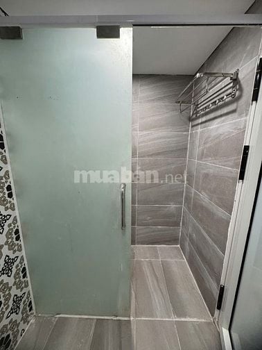 Bán căn hộ TT DT 80m T3 TK đẹp sịn full nội thất phố Hoàng Ngọc Phách