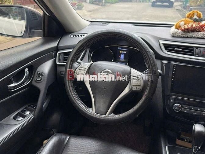Nissan X trail 2.5 SV 4WD 2016 màu trắng