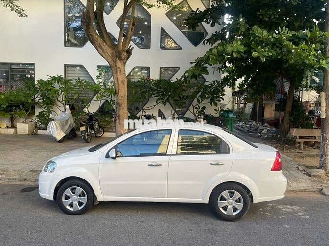 Chính chủ bán Gentra xe đẹp máy rin ko lỗi