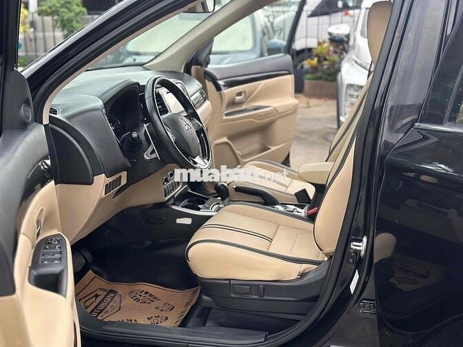 Mitsubishi Outlander 2018 2.0 Premium màu đen