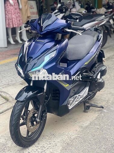 AB 2022 xanh mù zin chạy 18.000km 1 chủ từ đầu