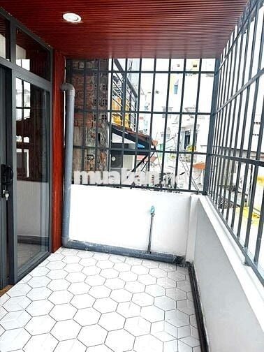 Cho thuê nhà căn mặt tiền Hẻm CAO LỖ F4,Q8 thông phạm thế hiển,