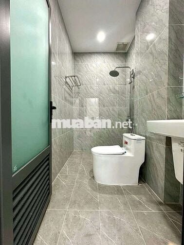 NHÀ ĐẸP GIÁ NGỘỞ NẰM TRÊN ĐƯỜNG NGUYỄN BIỂU, QUẬN 5 - 5.83TỶ/ 5,2Mx10M