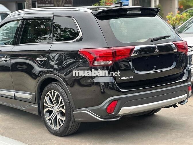 Mitsubishi Outlander 2018 2.0 Premium màu đen