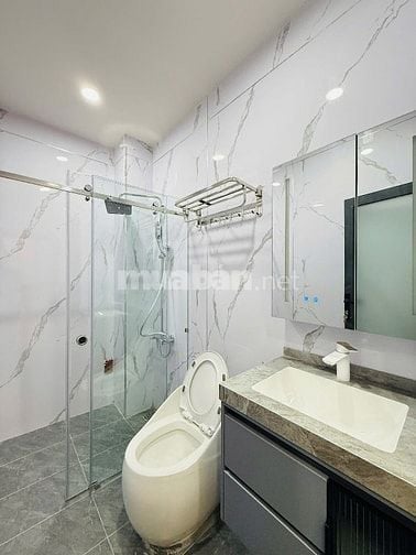 Nhà trung tâm quận1 bán giá ưu đãi chỉ 6tỷ4, đường trần đình xu  
