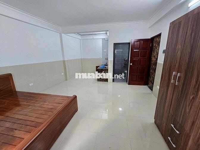 Ccmn 32m2 đủ đồ điều hoà có thang máy - nhà mới xây 9/25 trung tâm 322