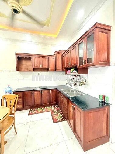 Cho  thuê nhà 2 lầu nguyên căn có: 4pn sau Big C - Đông Hoà - Dĩ An