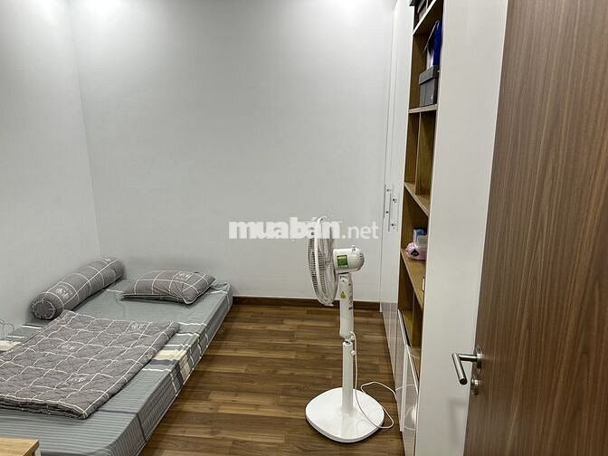 Cho thuê căn hộ Pegasuite 1, Full Nội Thất, 75m2, Ở Ngay, View Hồ Bơi