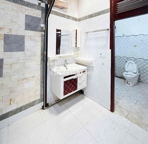 Căn Nhà thuê Hùng Vương mới sơn sửa như mới 3,8Tr
