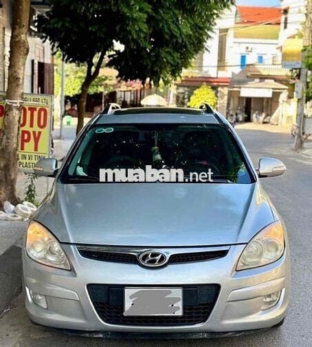 Hyundai I30 CW cao cấp nhất.