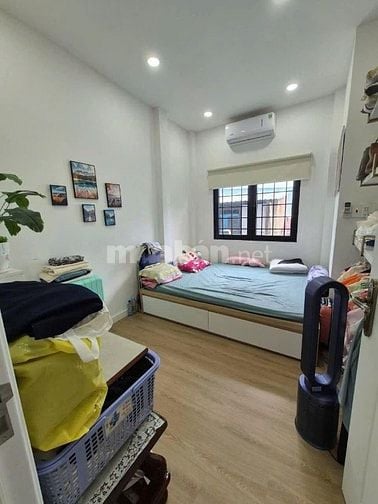 ĐƯỜNG 5M ĐƯỜNG NHỰA HẺM XE HƠI ĐANG CHO THUÊ 20 TRIỆU/ THÁNG, VỊ TRÍ Đ