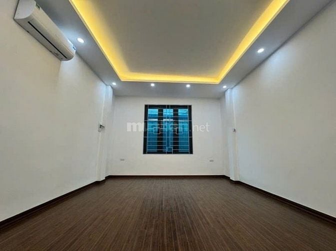 Bán nhà phố Tân Khai, Hoàng Mai, 30m2, 4,5 tầng, xây mới, ngõ rộng