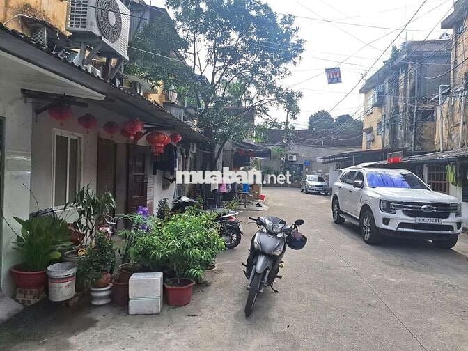 Bán tập thể Viglacera Thạch Bàn 40m–2 thoáng,ô tô đỗ cửa,giá hơn 2 tỷ