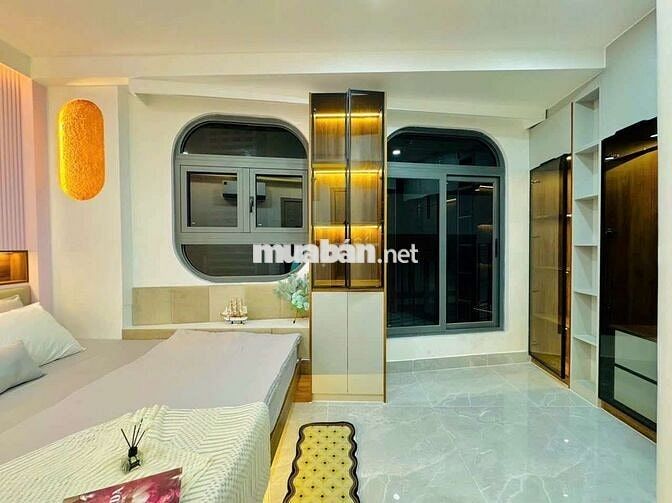 65m2 ngang 8m căn góc 2 mặt tiền Hoàng Sa Q3 5 tầng BTCT Hoàn công đủ