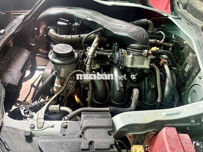 Toyota Hiace nóc thấp nhập Nhật, 16 chỗ máy xăng