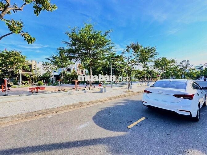 Bán nhà view công viên Bá Tùng- Hoà Quý gần cầu Khuê Đông