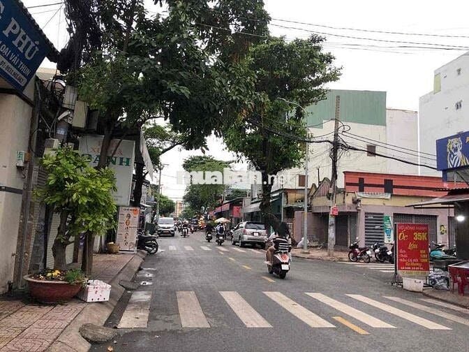 CẦN CHO THUÊ GẤP TOÀ NHÀ NGAY MTKD