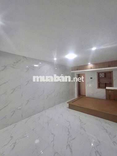 Bán tập thể Viglacera Thạch Bàn 40m–2 thoáng,ô tô đỗ cửa,giá hơn 2 tỷ