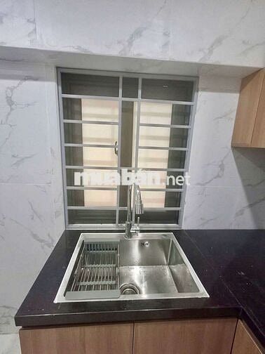 Bán tập thể Viglacera Thạch Bàn 40m–2 thoáng,ô tô đỗ cửa,giá hơn 2 tỷ