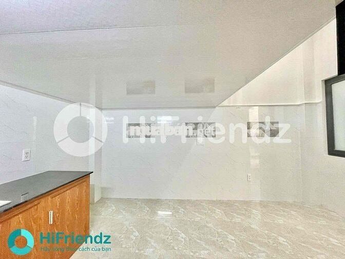 TRỐNG SẴN DUPLEX MỚI XÂY - CÓ BẢO VỆ - NỘI THẤT MỚI - AN NINH TỐT