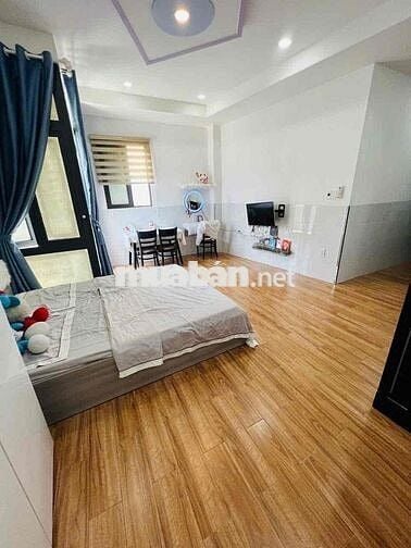 Cho thuê căn hộ Studio Ban công Q4 gần ĐH Luật, ĐH Nguyễn Tất Thành