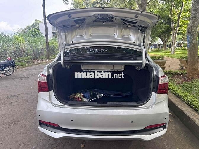 Hyundai Grand i10 2019 1.2 sedan - 700000 km