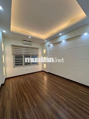 Cho thuê căn nhà ngõ 164 phố Hoa Bằng, Dt 52m x 4 tầng có nội thất