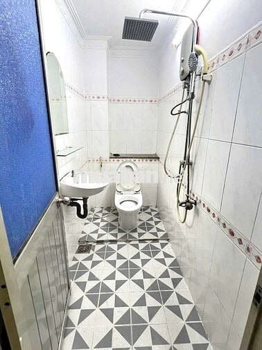 Cho thuê nhà mặt tiền bình phú